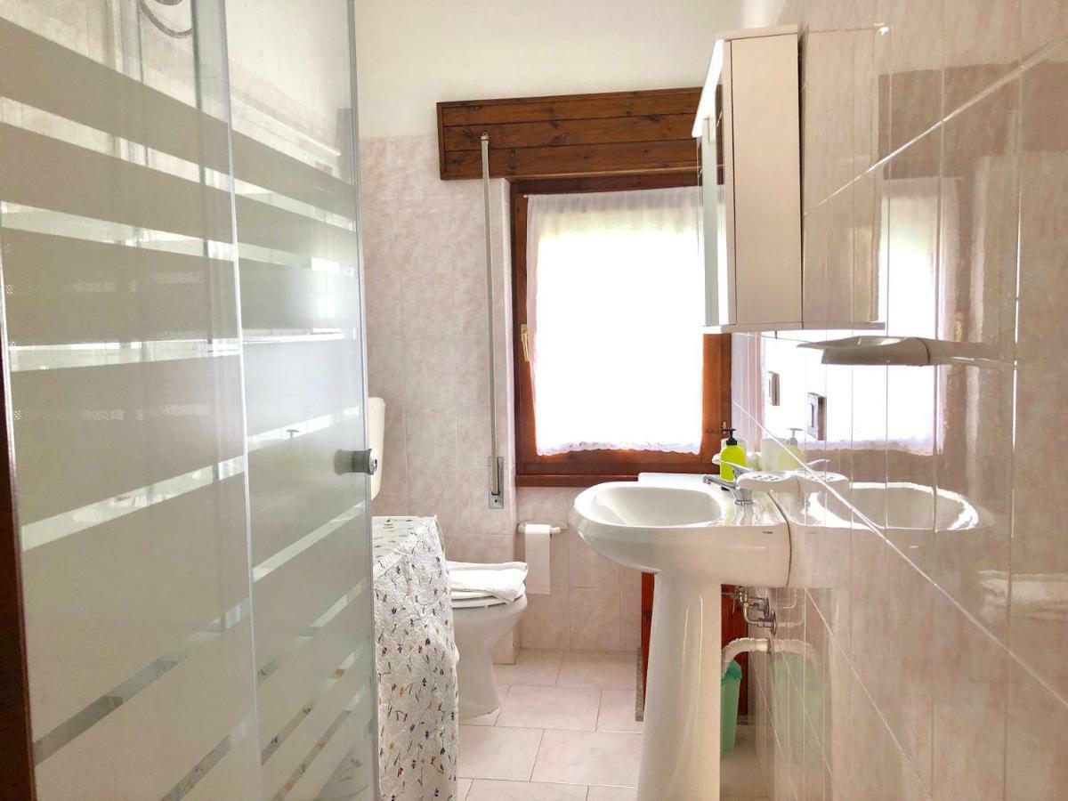 Apartment Maria Tergu Bagian luar foto
